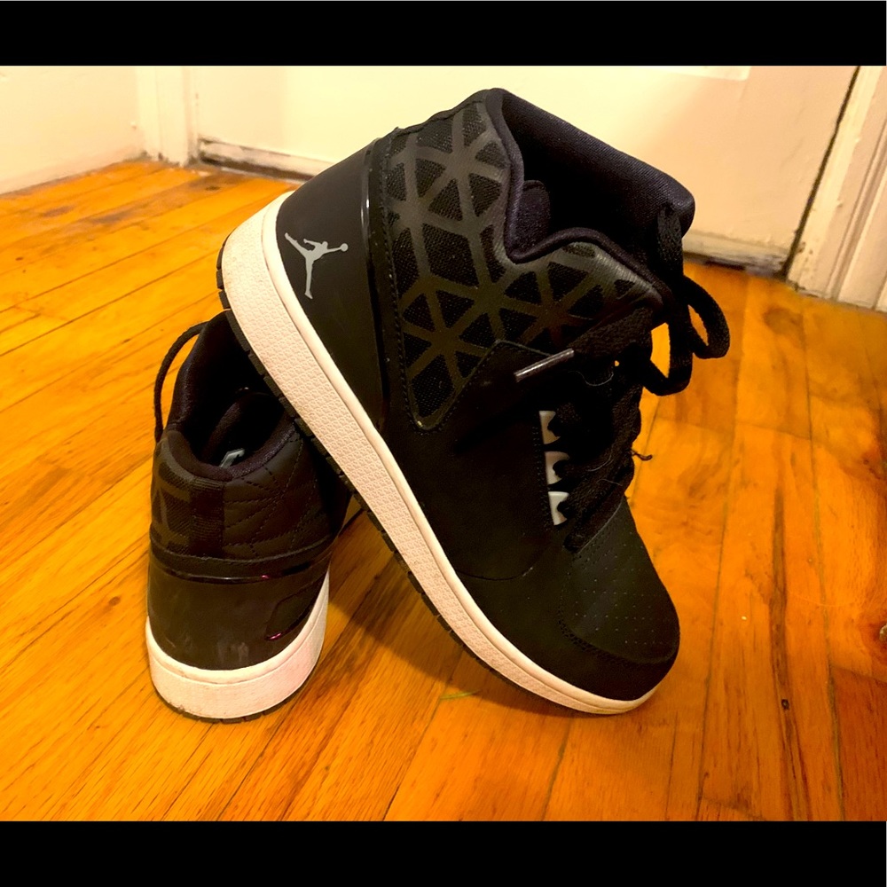 Air Jordan Mids